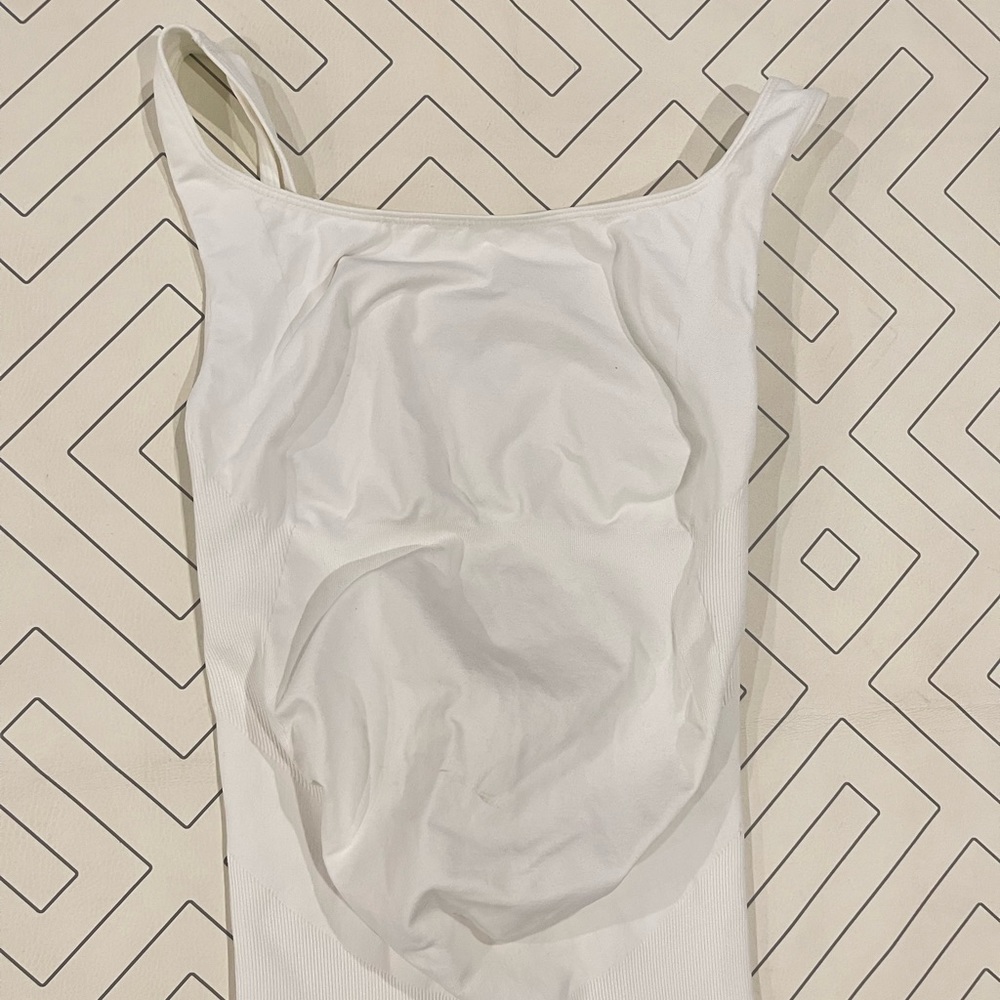 BLANQI White Maternity Tank - Picture 3 of 10
